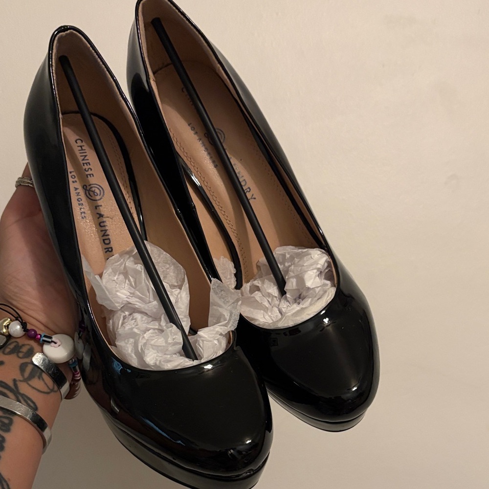 Chinese Laundry Glossy Black Heels